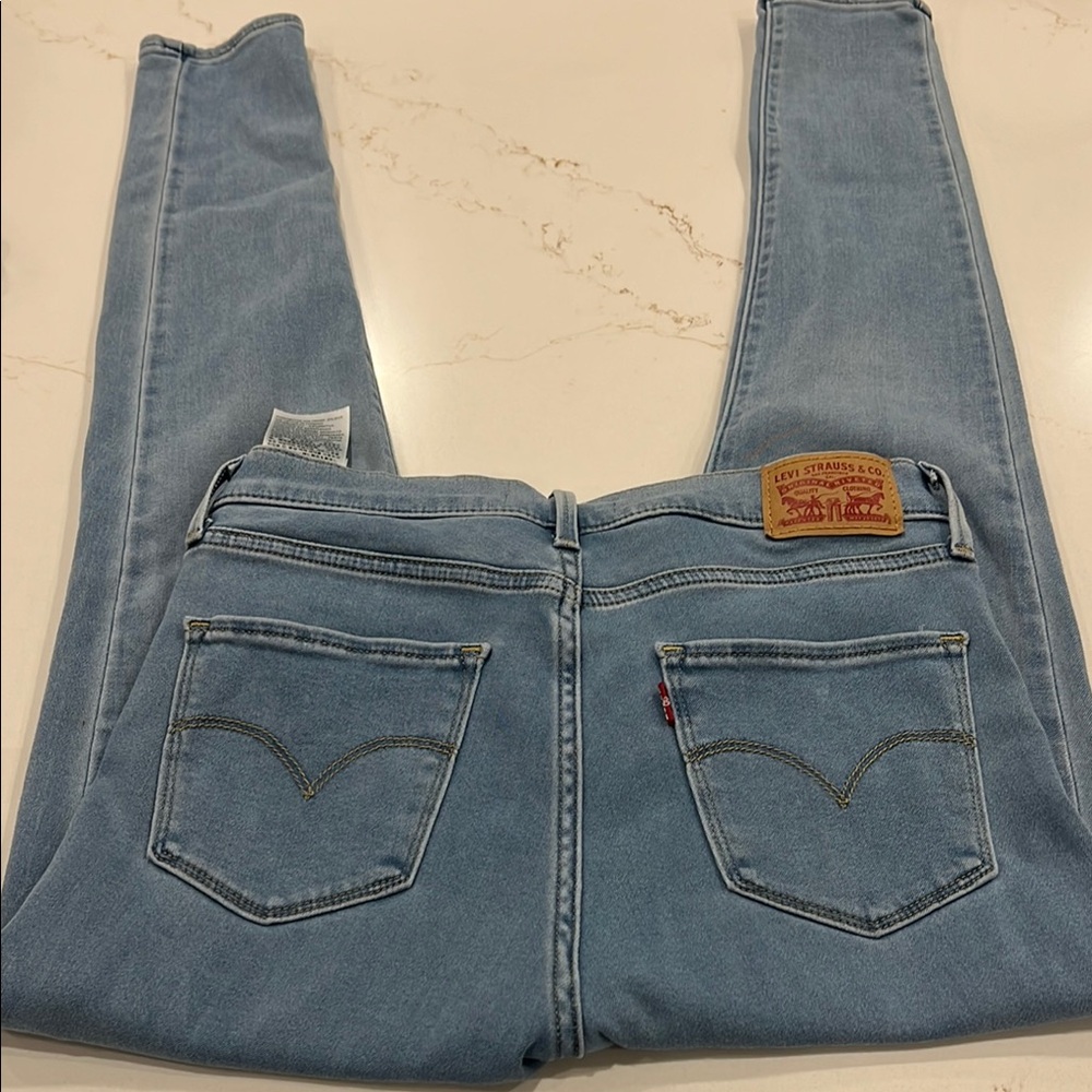 Levi's Women's 720 High rise super skinny Blue Jeans